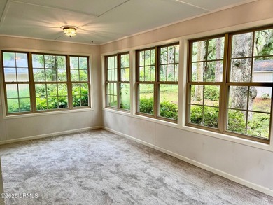 A well maintained single-family home conveniently located in - photo 22