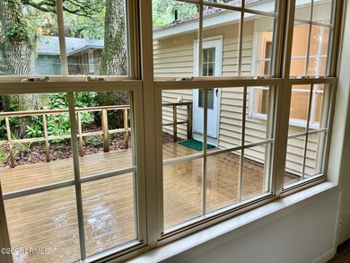 A well maintained single-family home conveniently located in - photo 23