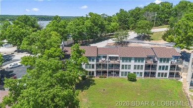 Enjoy lake living with comfort, convenience, and investment - photo 34