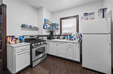Welcome home to this beautifully updated duplex on the edge of - photo 11