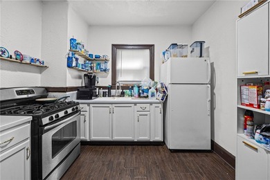 Welcome home to this beautifully updated duplex on the edge of - photo 12