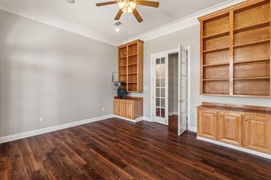 Exceptional custom home built circa 2007, offering 5 bedrooms, 5 - photo 13