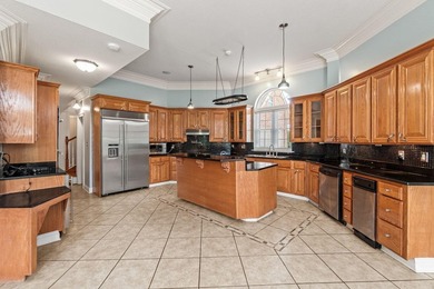 Exceptional custom home built circa 2007, offering 5 bedrooms, 5 - photo 19