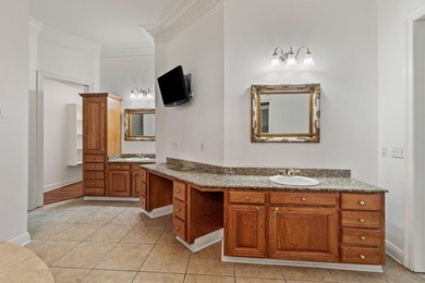 Exceptional custom home built circa 2007, offering 5 bedrooms, 5 - photo 36