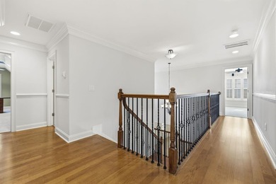 Perfectly positioned on a quiet, private street with cul-de-sacs - photo 37