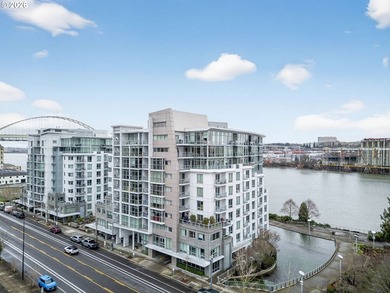 Lake Condo For Sale in Portland, Oregon