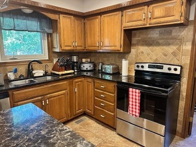 Welcome home to this 5-bedroom, 3.5-bath residence in the highly - photo 5