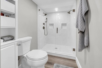 Welcome to the most beautiful Villa in Edgewater Resort! Offered - photo 20