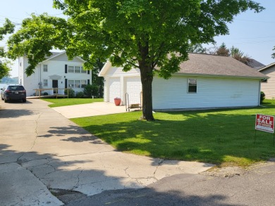Lake Home For Sale in Lagrange, Indiana