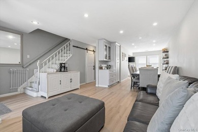 Tired of maintaining the lawn? This spacious 3Br, 2.5Bth Condo - photo 7