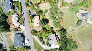 Live on top of the world in Camas, Washington. This rare, nearly - photo 14