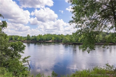 Lake Home For Sale in Lake Ozark, Missouri