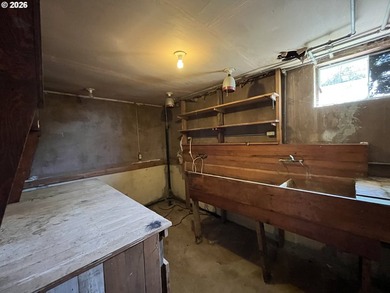 Live on top of the world in Camas, Washington. This rare, nearly - photo 41