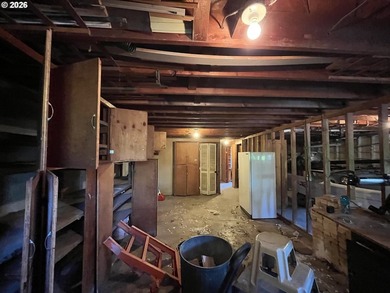 Live on top of the world in Camas, Washington. This rare, nearly - photo 44