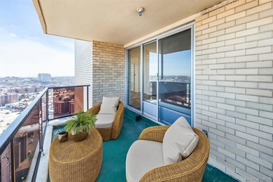 Breathtaking 270-degree views await you in this Kennedy House - photo 6