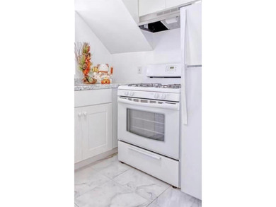 Flushing Prime Location Young One Bedrooms Condo For Sale