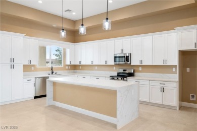 *Brand-new custom home*Elevated desert living with gorgeous