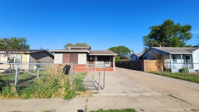 Great value alert! This classic 4-bedroom, 2-bath home is a - photo 2