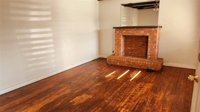 Great value alert! This classic 4-bedroom, 2-bath home is a - photo 4