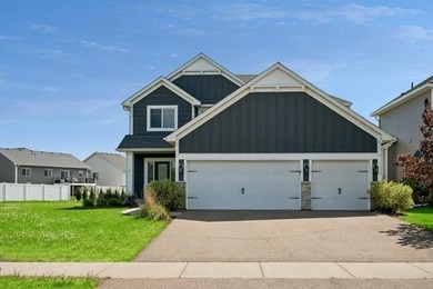 This beautiful home is in like new condition; with 4 bedrooms - photo 1