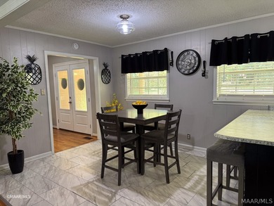 Live your best life in this beautifully appointed home! Roof and - photo 13