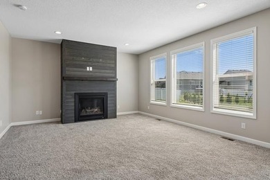 This beautiful home is in like new condition; with 4 bedrooms - photo 7