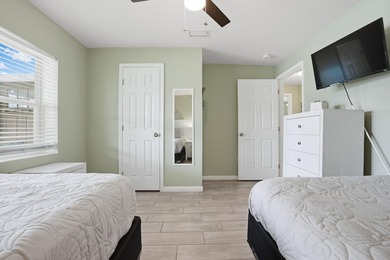 Fully renovated beach cottage and RENTAL MACHINE only .3 miles - photo 20