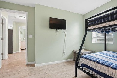 Fully renovated beach cottage and RENTAL MACHINE only .3 miles - photo 21