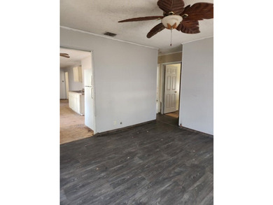 Investment opportunity on a spacious approximately .25-acre lot! - photo 6