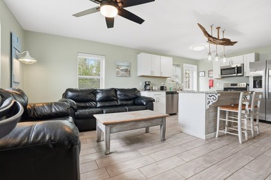 Fully renovated beach cottage and RENTAL MACHINE only .3 miles - photo 26