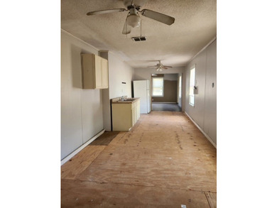 Investment opportunity on a spacious approximately .25-acre lot! - photo 9