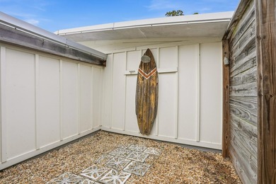 Fully renovated beach cottage and RENTAL MACHINE only .3 miles - photo 31