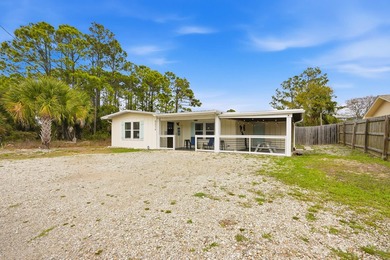 Fully renovated beach cottage and RENTAL MACHINE only .3 miles - photo 32