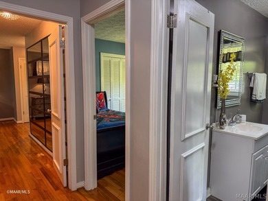 Live your best life in this beautifully appointed home! Roof and - photo 35
