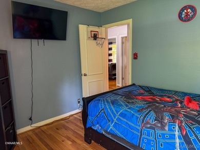 Live your best life in this beautifully appointed home! Roof and - photo 38