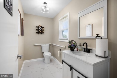 Exceptional opportunity to own a beautifully updated commercial - photo 10