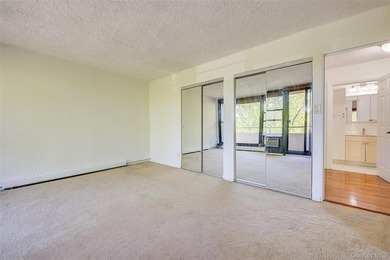 Welcome to Le Havre on the Water! This bright and airy unit has - photo 14