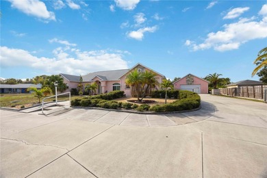 (private lake, pond, creek) Home For Sale in Venice Florida