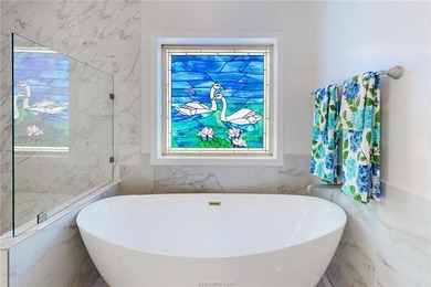 Enchanting and elegant, this Mariott home in Miramont will - photo 13