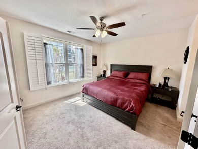Welcome to this elegant three-bedroom, two-bathroom condominium - photo 14