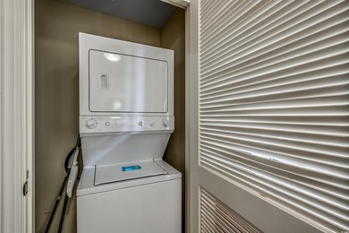Rare opportunity to own this luxury 2BR/2BA villa in Building 5 - photo 21