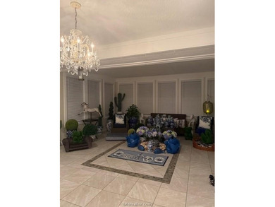 Enchanting and elegant, this Mariott home in Miramont will - photo 23