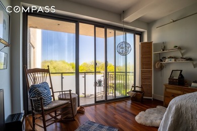 Gorgeous lovingly maintained two bedroom two-bathroom home in - photo 8