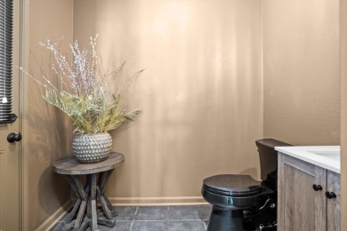 LUXURY LAKEFRONT LIVING! - photo 17