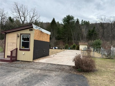 A charming River Front, former Mobile Home lot located just - photo 3