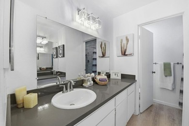 Beautifully renovated and ready for immediate move-in, this - photo 14