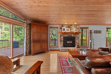 Welcome to the first-ever lake house offered in the exclusive - photo 14