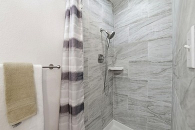 Beautifully renovated and ready for immediate move-in, this - photo 15