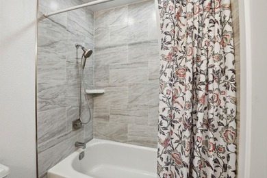 Beautifully renovated and ready for immediate move-in, this - photo 19