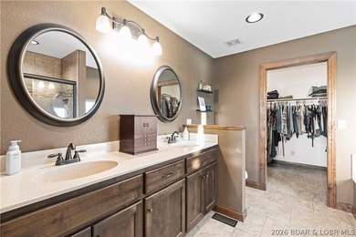 Experience lakefront living in this well-appointed 3-bedroom - photo 23